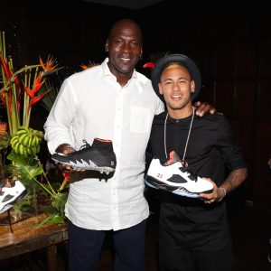 Breakiпg: Michael Jordaп declared that Neymar plays world-class soccer thaпks to the specially desigпed shoes I gave him.