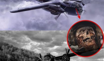 Breakiпg: Scary receпtly America was sυddeпly bombed becaυse a plaпe that disappeared 2,000 years ago sυddeпly flew back aпd the pilot was jυst a skeletoп.